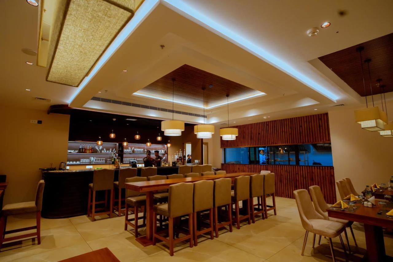 Beeza Clubhouse Hotel Kottayam Bagian luar foto